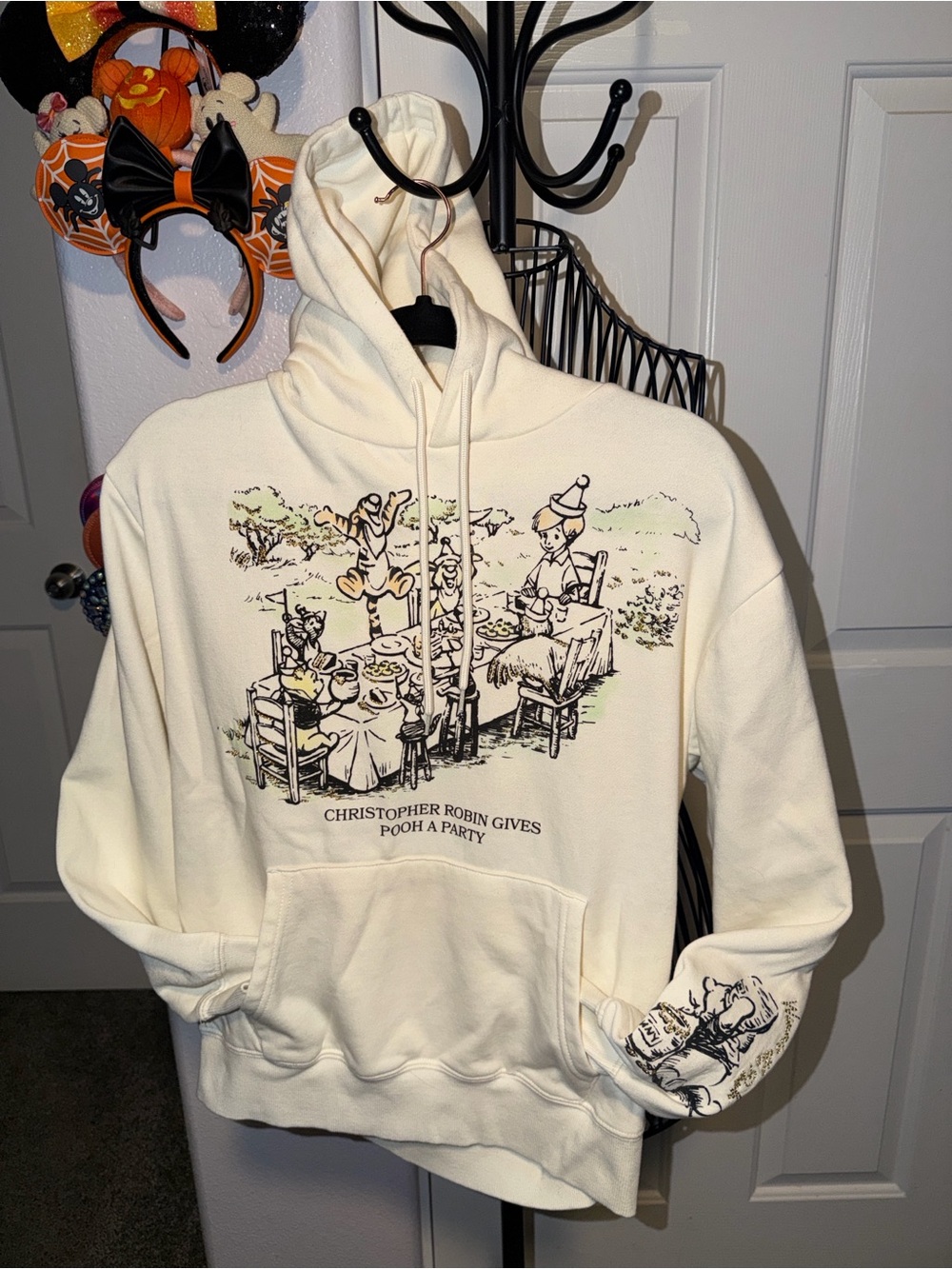 Disney Cream Christopher Robin & Winnie the Pooh Party Hoodie size S